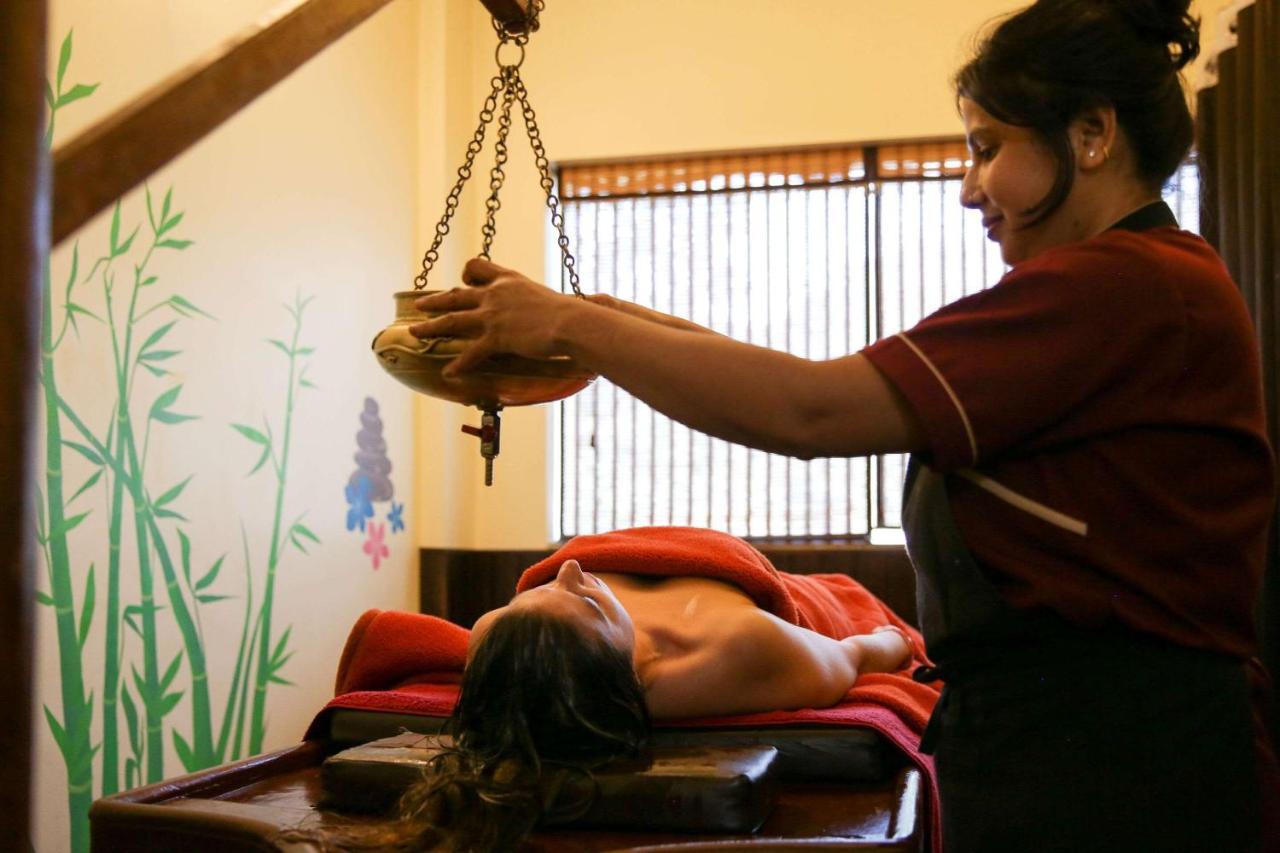 Hotel Dewa Retreat- A Himalayan Boutique Hotel Risikés Kültér fotó