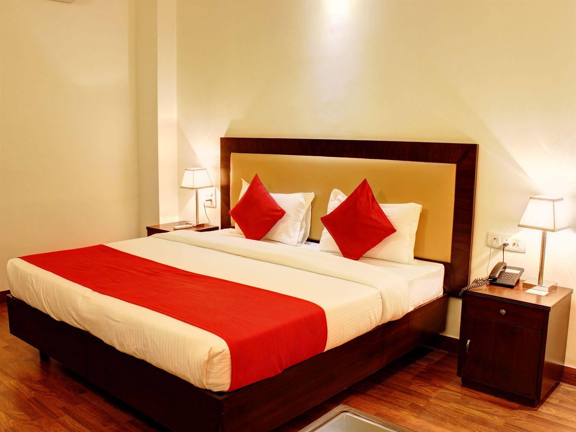Hotel Dewa Retreat- A Himalayan Boutique Hotel Risikés Kültér fotó